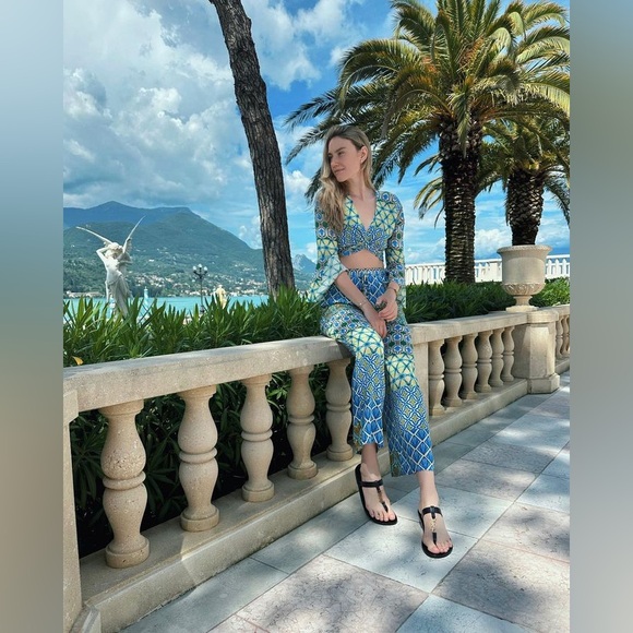 ZARA 🔥2 PIECE SET 🔥 BLOGGERS’ FAVORITE PRINT TOP WITH KNOT & WIDE LEG PANTS - Picture 2 of 16